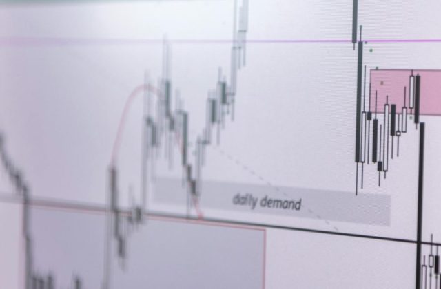 Filter Yahoo Finance News for Big Tech Market Insights Without the Noise