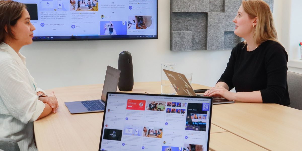 A team collaborating to create engaging content, reflecting the user-driven nature of platforms like Reddit.