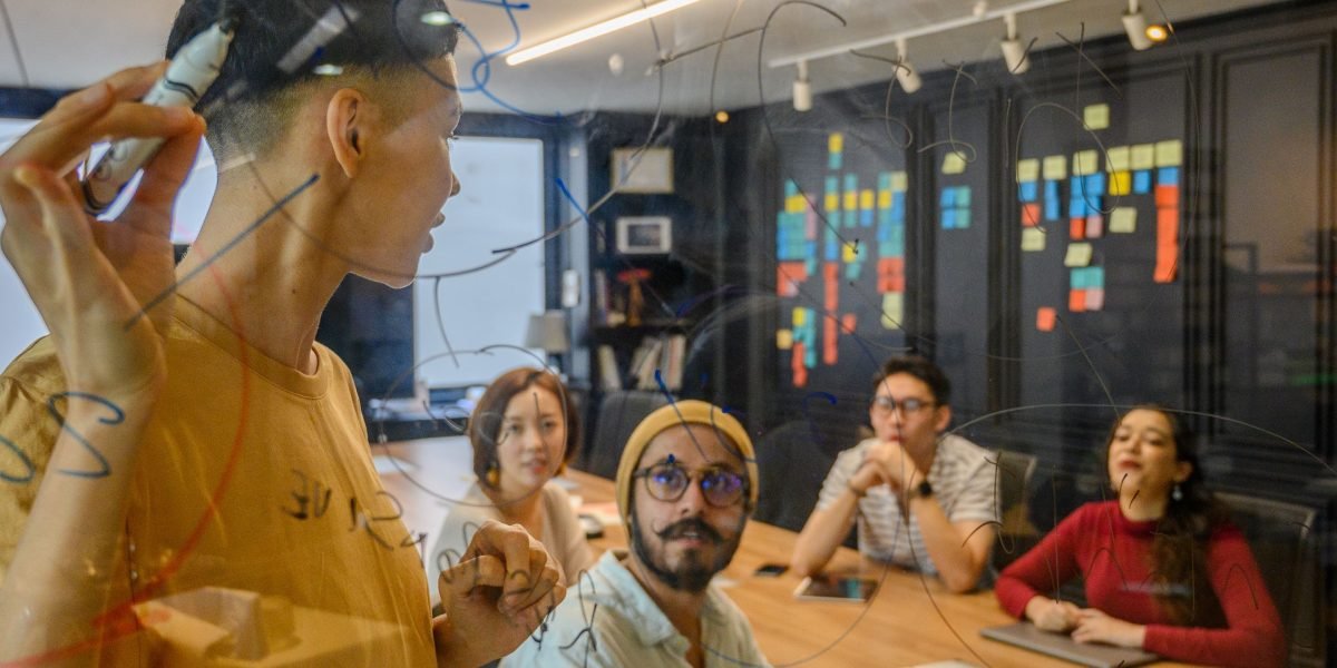 A team collaborates on new ideas in artificial intelligence.