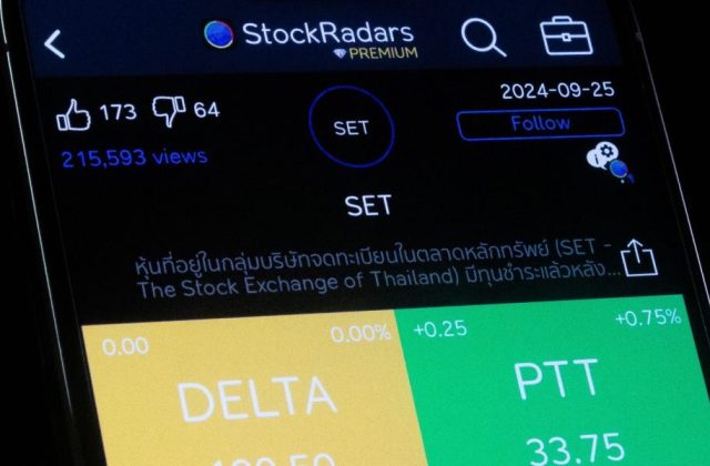 Reddit Stock 2026 Financial Performance AI Monetization and Risk Analysis
