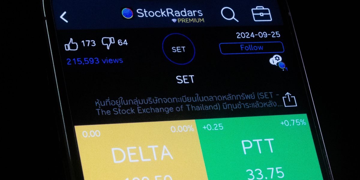 Reddit Stock 2026 Financial Performance AI Monetization and Risk Analysis