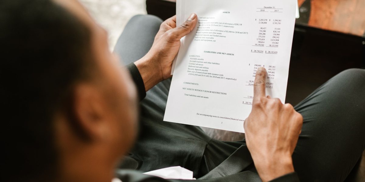 Professionals rely on high-quality reporting to navigate complex financial markets and make informed decisions swiftly.